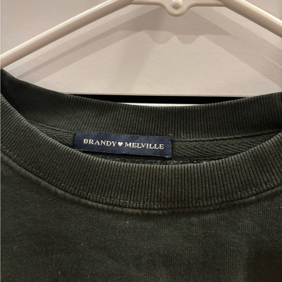 Brandy Melville Green Crewneck Sweater - Picture 3 of 3